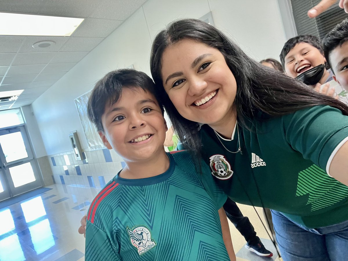 Clarisa Cruz tweet media