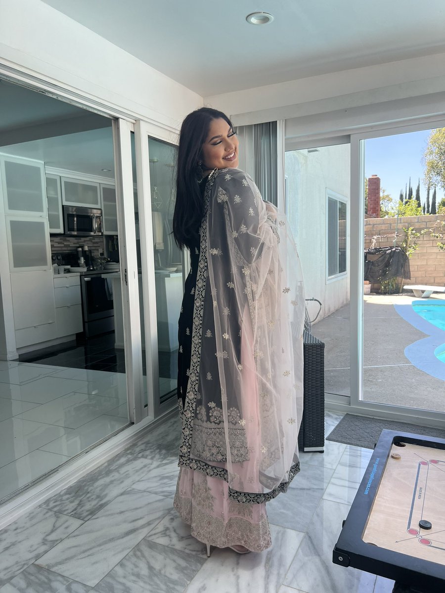 ffabsxo's tweet photo. muslim met gala #EidMubarak ❤️❤️ https://t.co/XSMY0YlmqL