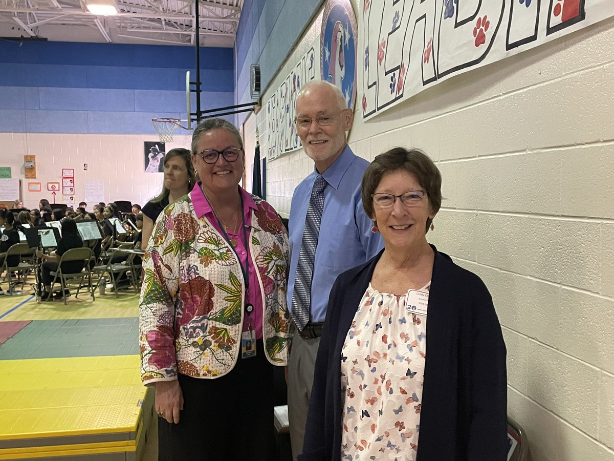 colinpowelles's tweet photo. Thank you to everyone who helped us celebrate our 20th anniversary yesterday!  @Region4FCPS @fcpsnews @FCPSSupt @stella_pekarsky @SullySupervisor https://t.co/99Swa5xmXF