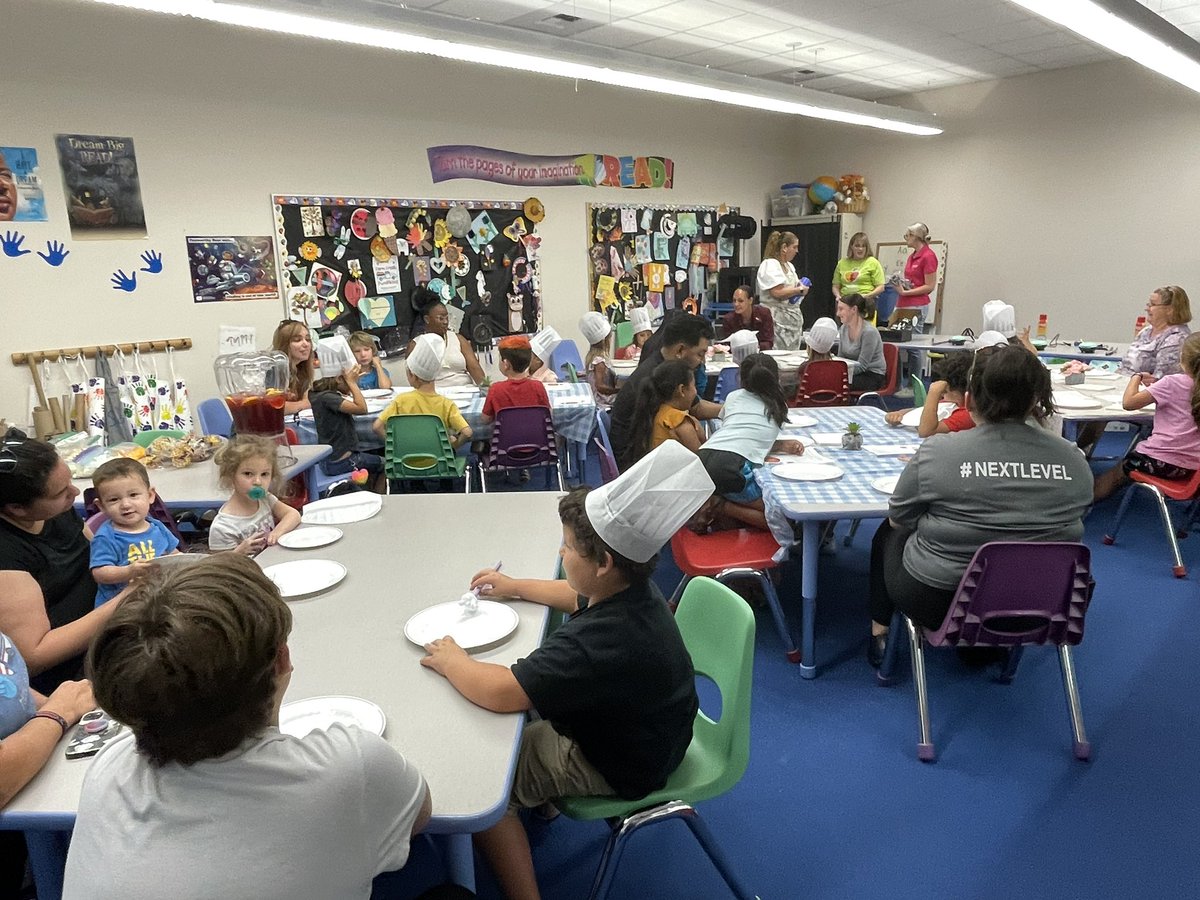 AshleyCoone's tweet photo. The @SuncoastCGLR @RemakeDays Festival has kicked off in @DeSotoCountyFL! The Family Cooking Class hosted by All Faiths Food Bank @ the DeSoto County Library was full of families learning & having fun together. There’s 9 days of fun left! Full Schedule ➡️ https://t.co/SJI7Y31eLQ https://t.co/7mQcky7mQH