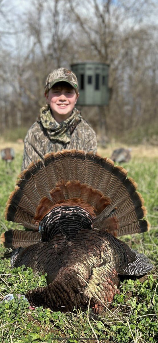 PremiumPlots's tweet photo. Gatta love the success stories! Customer nephew first bird at age 12 out of his 360 blind he purchased last year. Great job buddy!!! 💪🏻🦃

#360huntingblinds #PremiumPlots #spring #turkey #turkeyhunting #Minnesota #hunting https://t.co/qOV3Ew6ht4