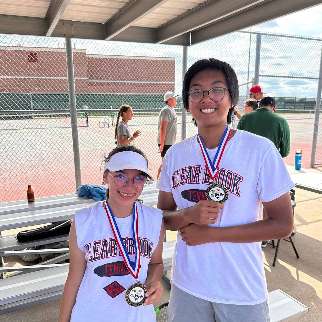 Freshmen mixed doubles champs! instagr.am/p/CrUCrggOnkH/