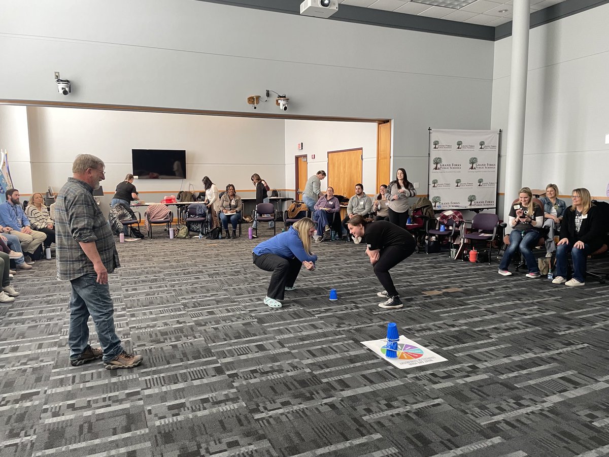 MHCLitzinger's tweet photo. A fantastic day of Community Sources of Strength training!  Grand Forks shows up, even in a snowstorm 💪 ⁦@sourcesstrength⁩ ⁦@GFSchools⁩ ⁦@1tanat⁩ ⁦@southms_gf⁩ ⁦@vmsroyals⁩ https://t.co/cjBHYJEpyN