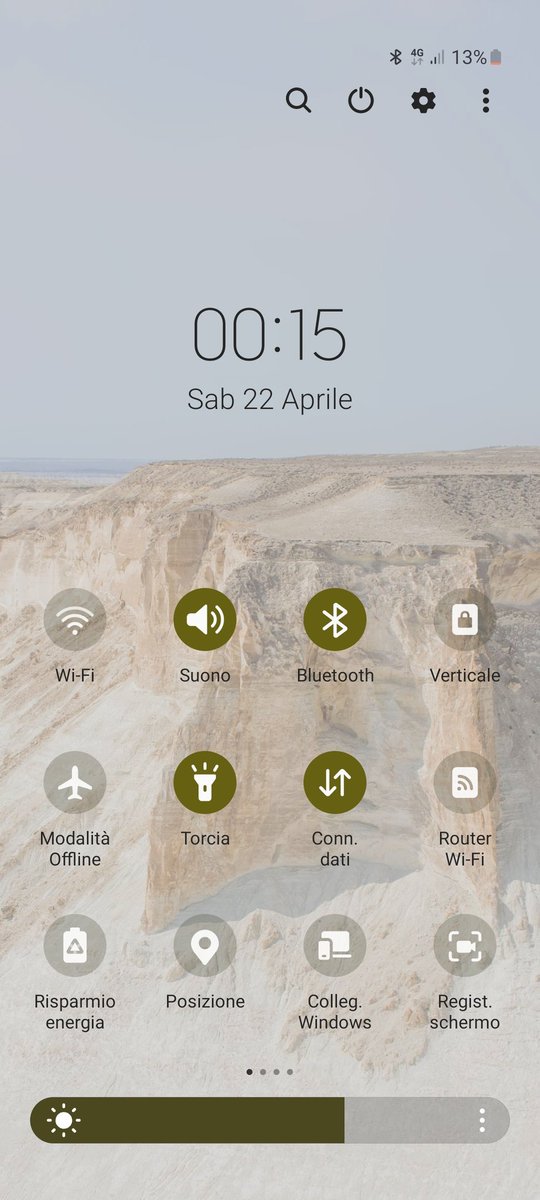TechCovo's tweet photo. Il bug più bello che mi sia mai capitato, perchè sfocare lo sfondo quando potrebbe benissimo stare così?

#Samsung
#oneui5 #22Aprile https://t.co/IDklmD4uhb