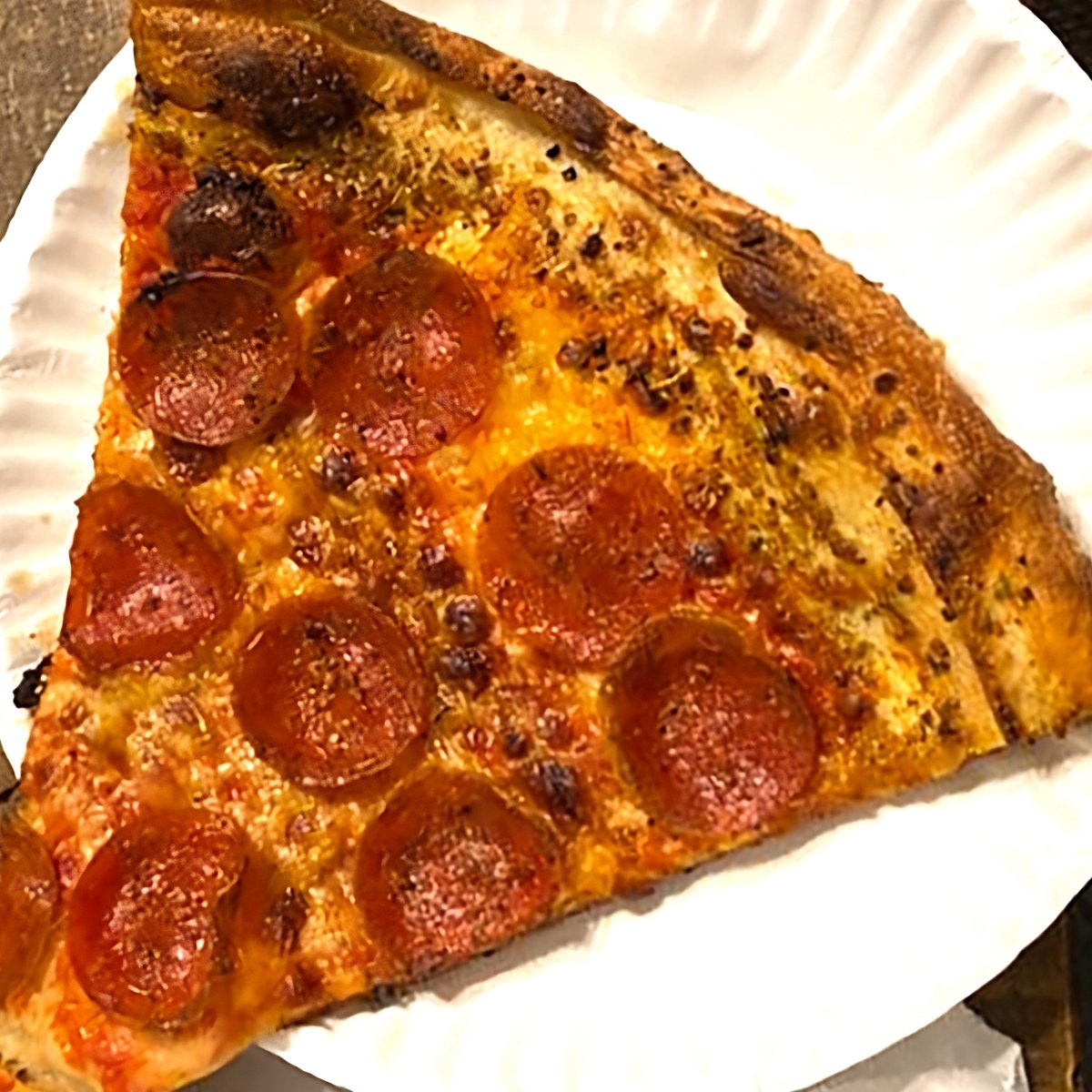DineEngine's tweet photo. DineEngine Team enjoyed some Mikey's Late Night Slice today 😁🍕 and it was yummy!! 😋

#mikeyslatenightslice https://t.co/eMwirNJuwe