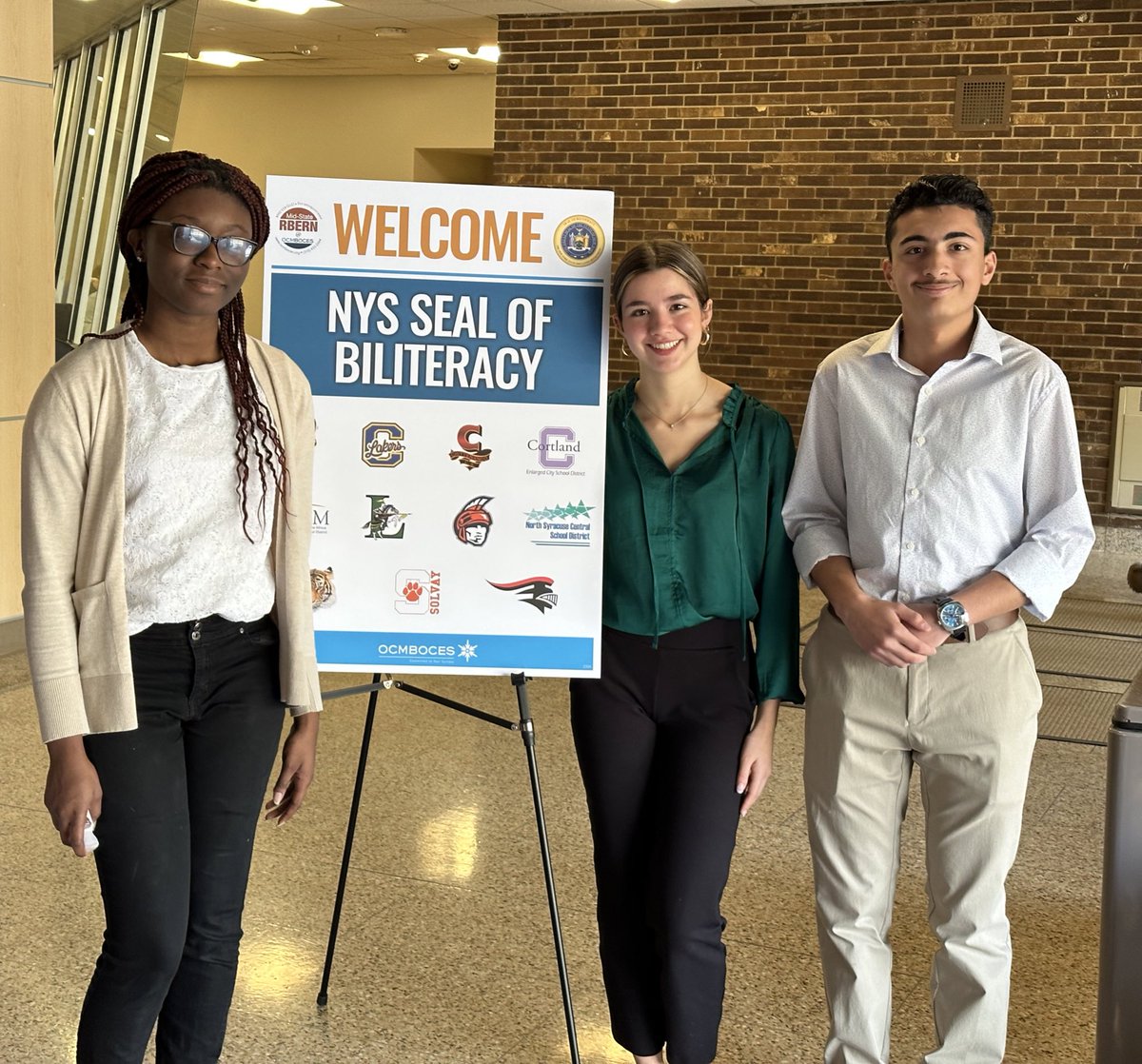 Some of our amazing kids participated in Seal of Biliteracy presentations today, they did an amazing job using their multilingual abilities to share information with us! <a href="/ESMSchoolDist/">ESM Central Schools</a> @GregAvellino