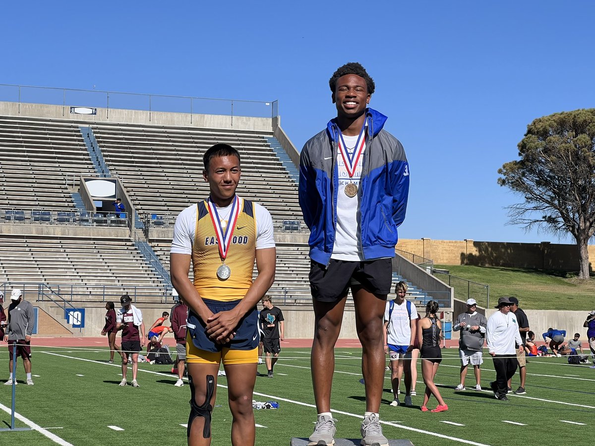 FrenshipTrack's tweet photo. Regional Qualifier Ose Olumese is the area champ in Triple Jump with a jump of 45’8.25”!! https://t.co/50X4Z1cqi7