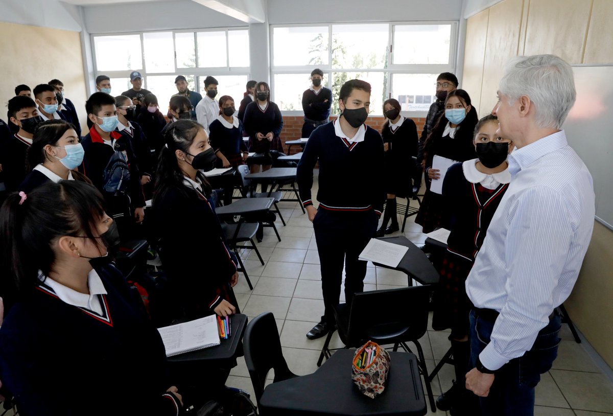 Me dio mucho gusto saludar a los alumnos de la Secundaria “José María Morelos y Pavón” en #Tezoyuca.