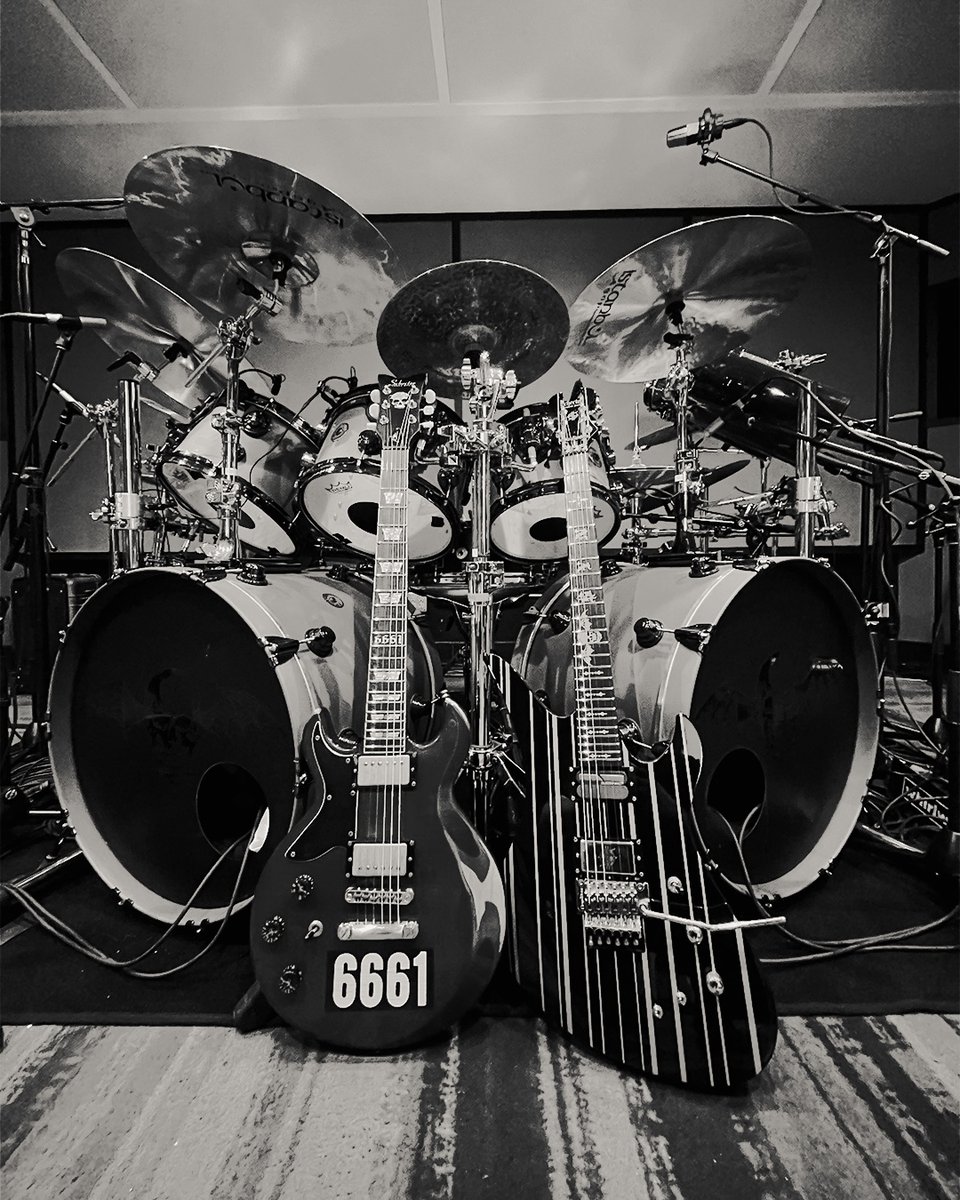 TheOfficialA7X's tweet photo. Less than a month ’til we get to make some noise with you. https://t.co/9jaYdpRC68