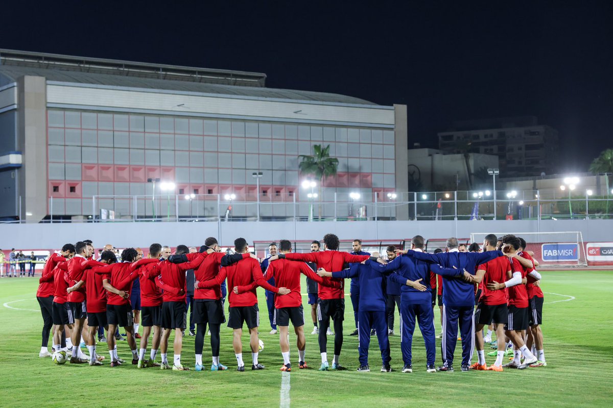 AlAhly's tweet photo. 🦅🫶🙏
🔴| #يلا_يا_أهلي
⚫️| #أفريقيا_يا_أهلي https://t.co/jSSLZJwomu