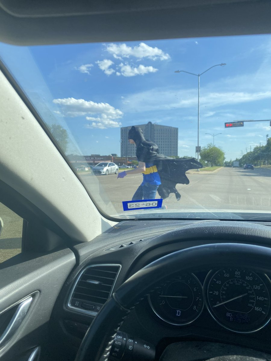 Atx2Dtx's tweet photo. @MattBermingham sighting here in North Dallas. https://t.co/VtFCwHIlaa