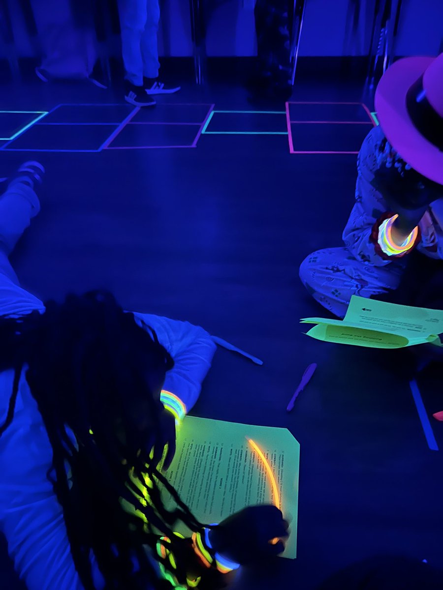 tinacruickshank's tweet photo. Today was a time to Glow what we know to prepare for STAAR! These 4th graders had so much fun!! #flaleads #allinsync #staarready #bootcamp https://t.co/awzNFS9iHD