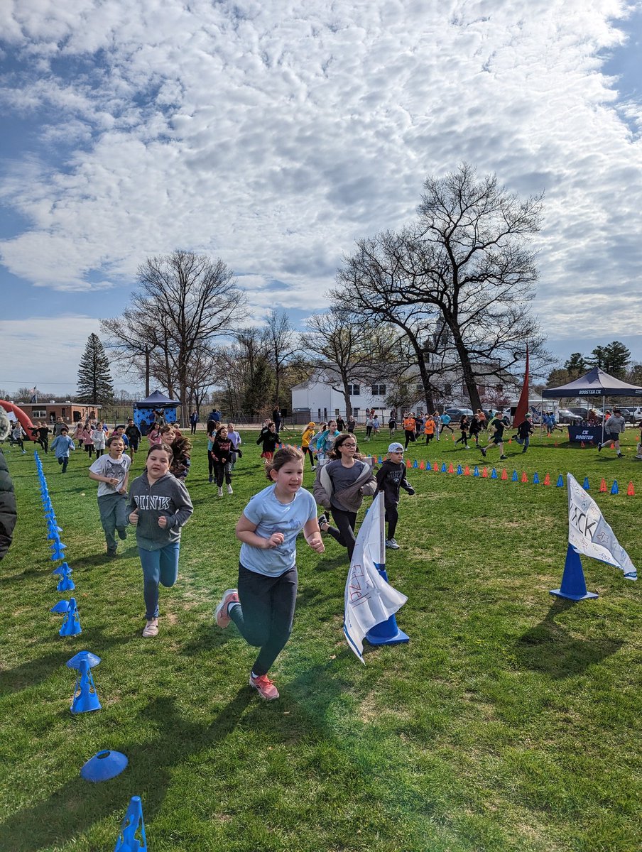 MT_Gr3's tweet photo. We had a great time at the Boosterthon fun run! #Juster3 #MTAreWe https://t.co/nU6JPBpjbu