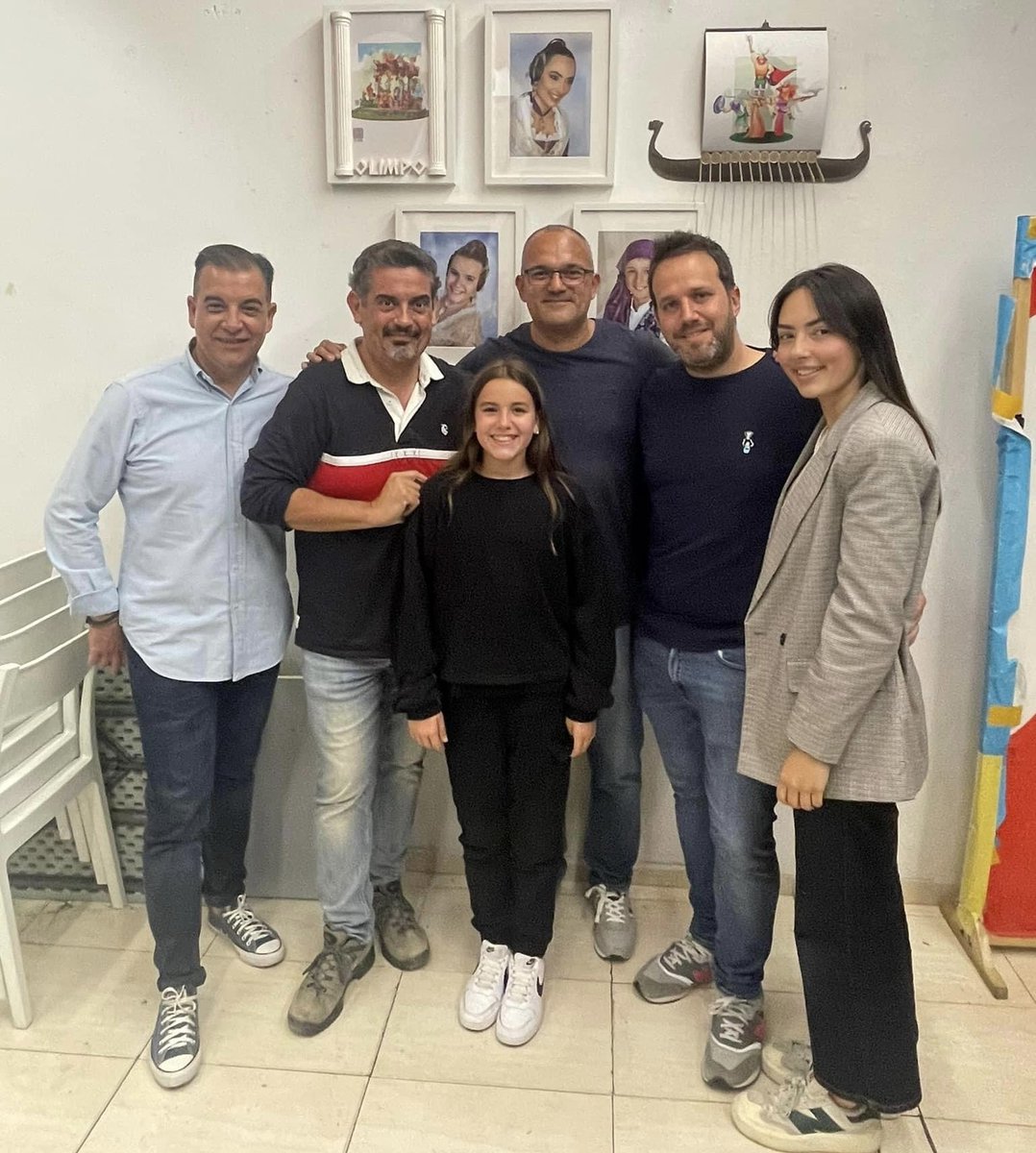 FallaFelixPiz's tweet photo. En junta general celebrada el 21 de abril en nuestro casal, se ha llevado a cabo la elección de la presidencia del ejercicio 23-24, resultando elegidos por mayoría entre los votos de los faller@s presentes: Alfredo Forriols, Juan Antonio Macarro y Jorge Castaño. ¡Enhorabuena! https://t.co/5oAh8a50y8