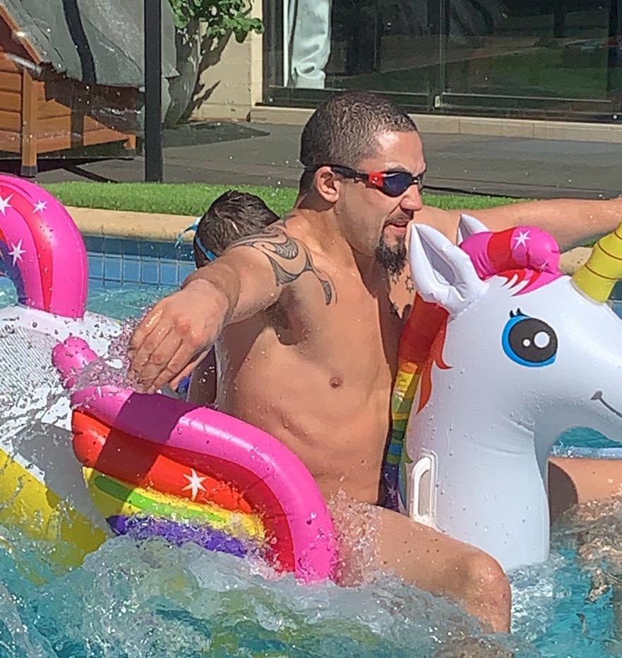 MacMallyMMA's tweet photo. Dricus Du Plessis: l’ll earn my shot. I’ll take Whittaker into deep waters if I have to. 

Robert Whittaker in deep waters: https://t.co/ruTBrHn33b