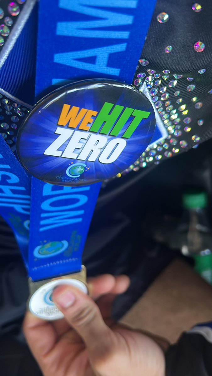 IWill2000's tweet photo. @cheerUPDATES Erp?! https://t.co/6pGhYcgiDw