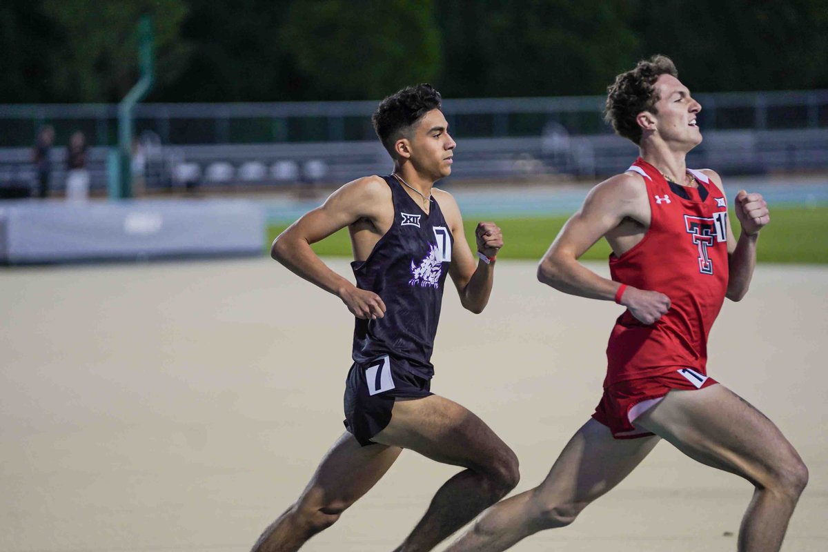 Four 1500m runners 🤝 Four 1500m PRs 

#GoFrogs