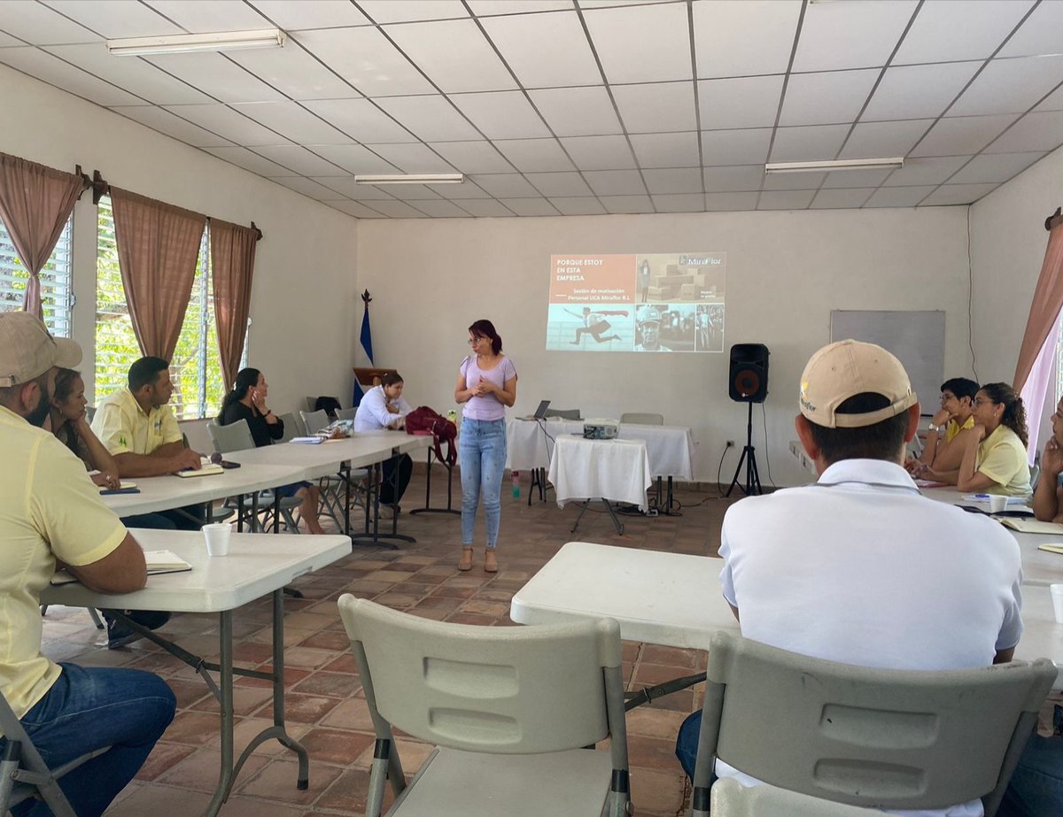 Karlaca04862039's tweet photo. No existe un modelo de gestión de RRHH, exclusivo para cooperativas, pero sí , características propias de esta empresa que influyen en la conducta de sus colaboradores y que generan el clima laboral. Uca Miraflor R.L https://t.co/awmAQX90iQ