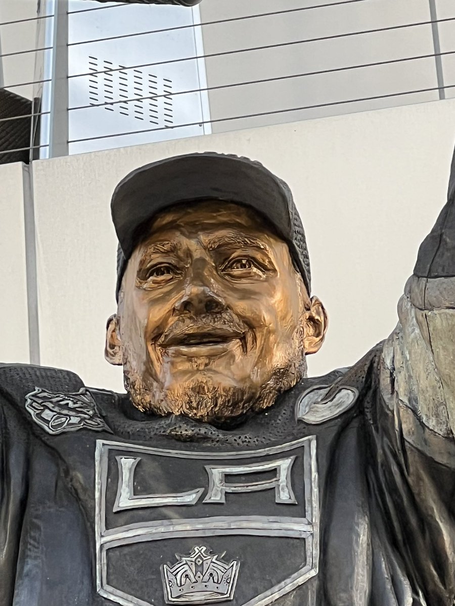 x Oily Since ‘07 on Twitter "Arguably the funniest