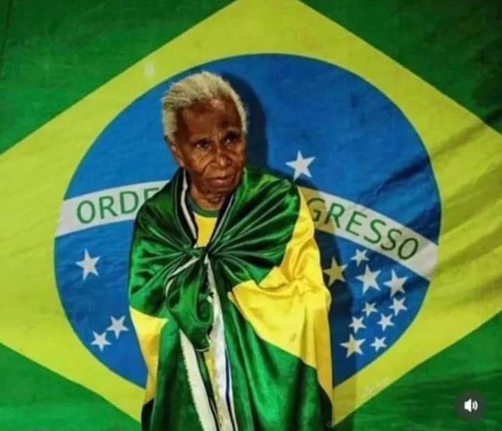 Vigilan66356230's tweet photo. Os governistas exigiam o cumprimento das ordens de Lula ainda naquela noite e estavam com forças policiais de prontidão para fazer o serviço. O general Dutra, por sua vez, insistia que não se tratava de boa ideia e defendia o adiamento da operação para a manhã seguinte. ⬇️ https://t.co/jvJjgjtZr2