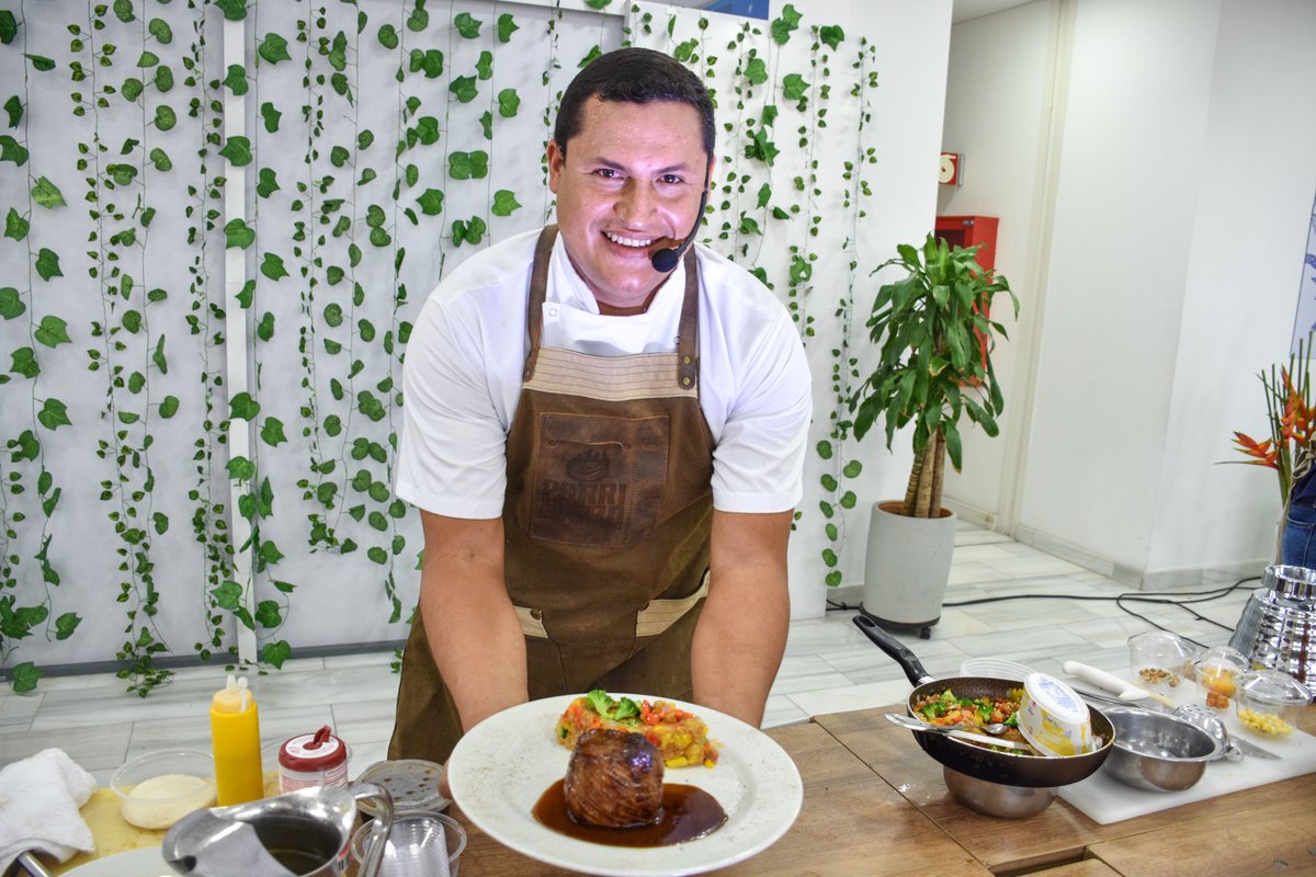 CCCASANARE's tweet photo. Conecta y Crece cocina en vivo.
Así se vivió la tarde de muestras gastronómicas en la que los empresarios nos contaron sobre sus emprendimientos y algunos secretos de sus preparaciones. https://t.co/lgdz9AINlE