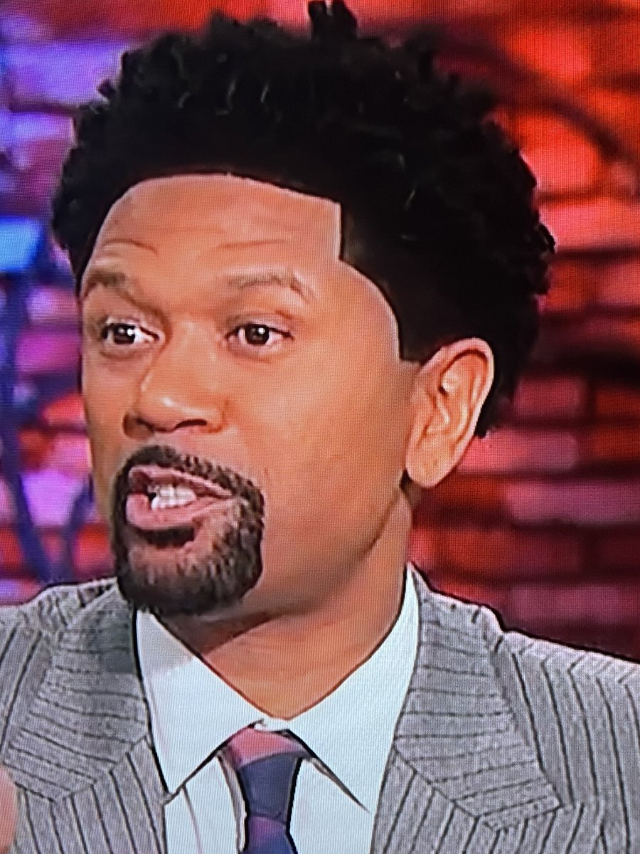 Rio0023's tweet photo. @JalenRose disrespecting people intelligence with that paint job hairline!🤦🏽‍♂️ https://t.co/ZgZO7gntkO