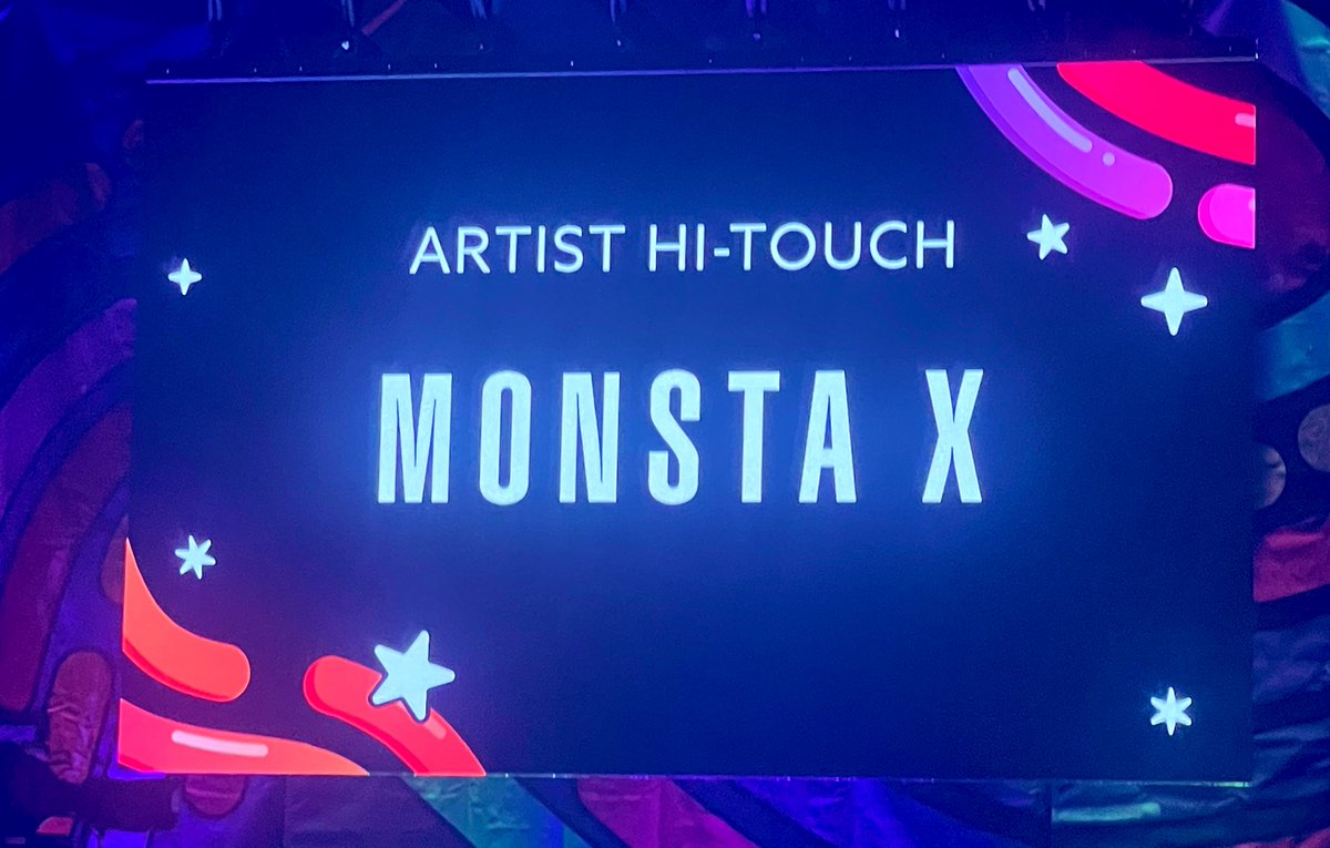 NursePatty's tweet photo. πΉ: Smiled so brightly and said Hello
π’: Did his Wonnie smile and squeezed my hand back
πΊ: Has a sparkle in his eye & smiled
π: I said #JOOHONEY #ONEHUNNIT & he squeezed my hand and said thank you
This was a very smooth hi touch. Thank you @OfficialMonstaX! π #MONBEBE https://t.co/tJeWLcHKly