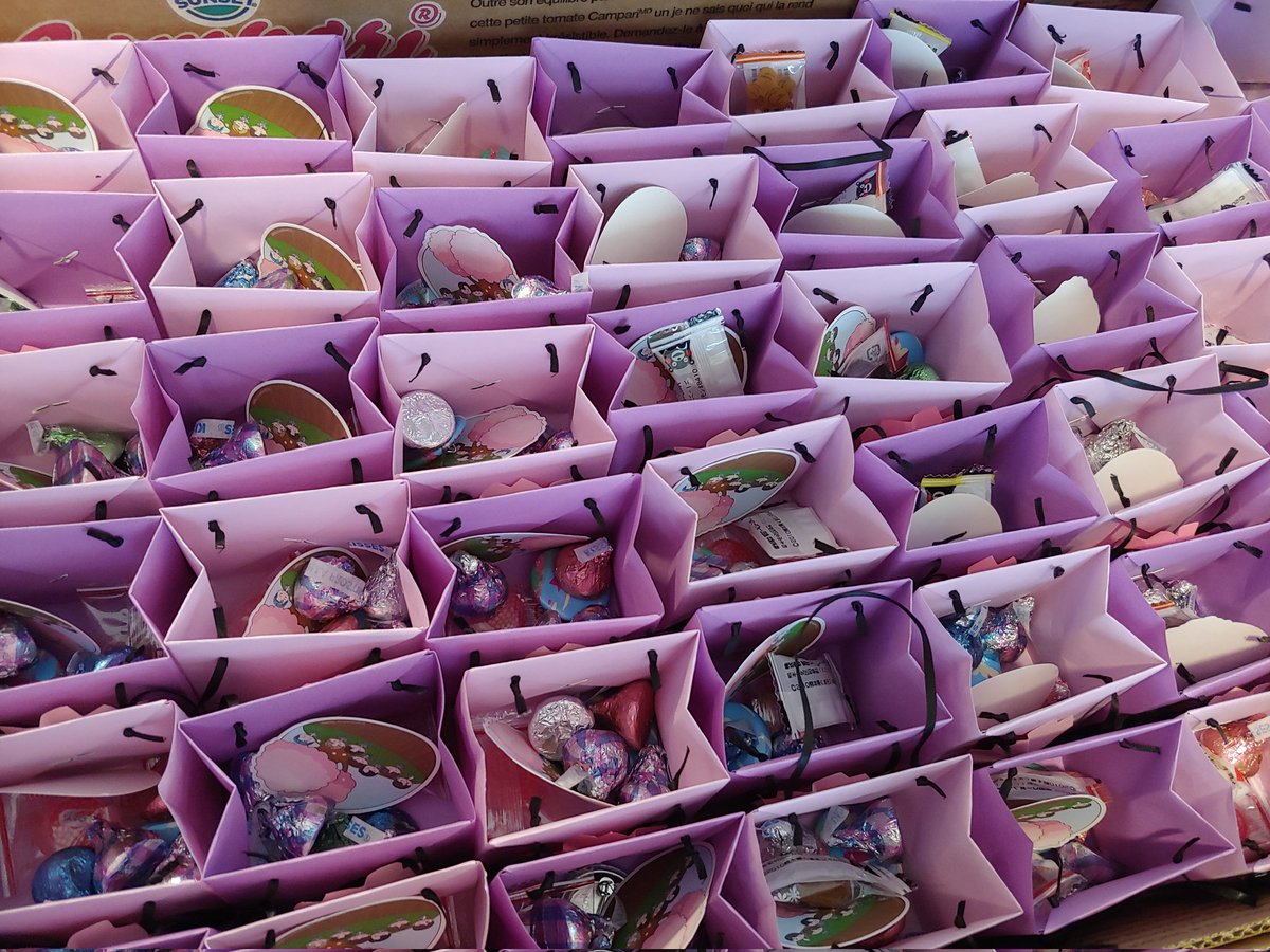 ES_ESpressions's tweet photo. Origami Goodies Bags are ready to go for tomorrow #SweetSpringWithBTS event with @BTSARMY_Boston! https://t.co/8zbUm2eTBZ
