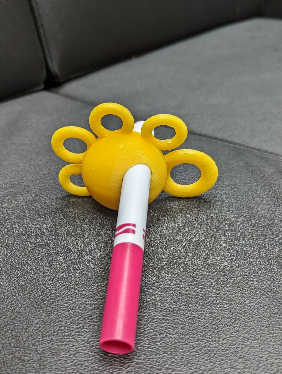 Henderson2485's tweet photo. Our first DE Assistive Device is printed! Created by our amazing Grade 8 students @AshleyOaksPS 

Can't wait to test it out next week!

We have amazing #innovators #designers #engineers @TVInnovates https://t.co/Rzk5db9853