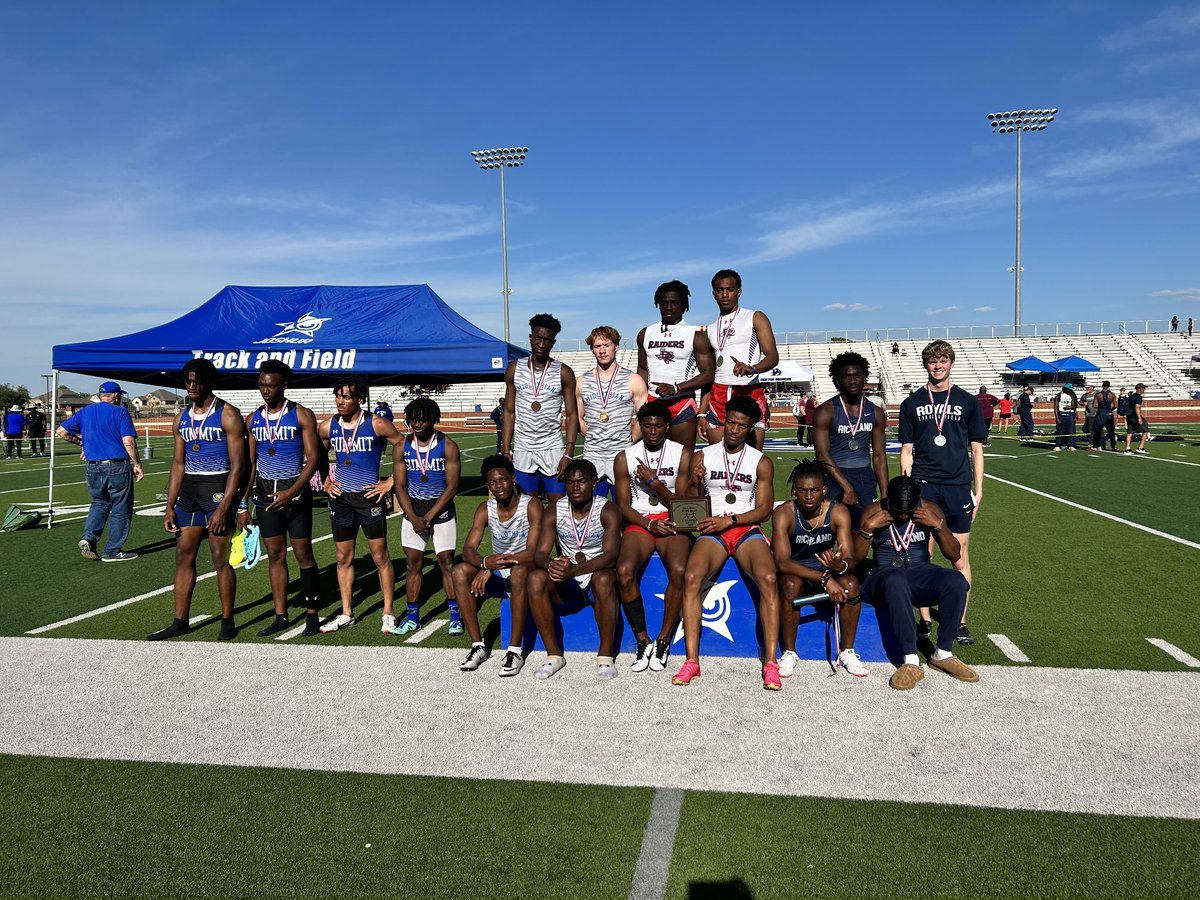 CoachJohnson93's tweet photo. Varsity Boys 4x2 advance to regionals! ⁦@MidlothianISD⁩ ⁦@MHSPantherXC_TF⁩ ⁦@jwfos22⁩ https://t.co/LkabIBXNVT