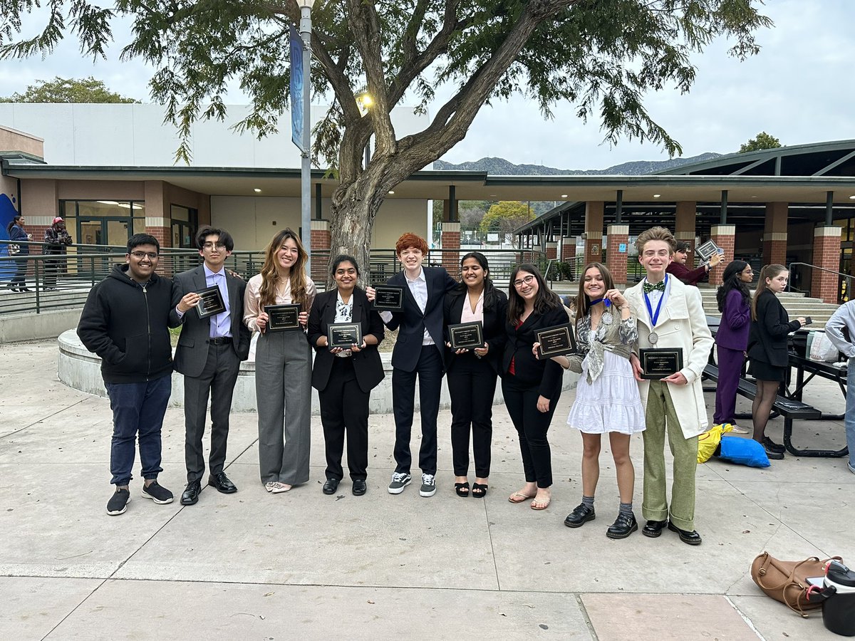 Please join me in wishing our OPHS Speech &amp; Debate team good luck at the STATE CHAMPIONSHIPS in Carlsbad this weekend!!!

Wahoo!!!!!!!!!!! 12 qualifiers! The most in team history!

Go get um’ OAK PARK!

🎉🎉🎉🎉🎉🎉🎉🎉🎉🎉🎉