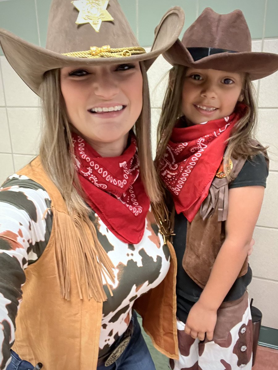 Strange1Kali's tweet photo. Look how cute these @Pearson_Ponies are for western day! Our KG students learned all about Texas and spent today celebrating some of our state’s culture! #bbq #bluebonnets #roping #landmarks #GISD #BeTheLight https://t.co/iuMCHBpg2z
