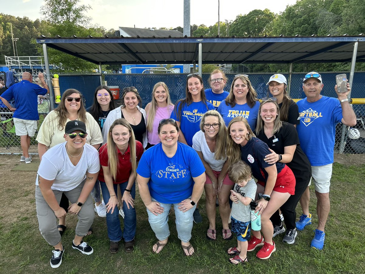 garnersoftball's tweet photo. Huge shoutout to all the alumni that came out last night to support the Lady Trojans. The blue and gold pride runs deep for Garner and was well represented tonight. Game didn’t turn out how we wanted but we’ll keep fighting
#onceatrojanalwaysatrojan 💙💛 https://t.co/adNyMmS06w