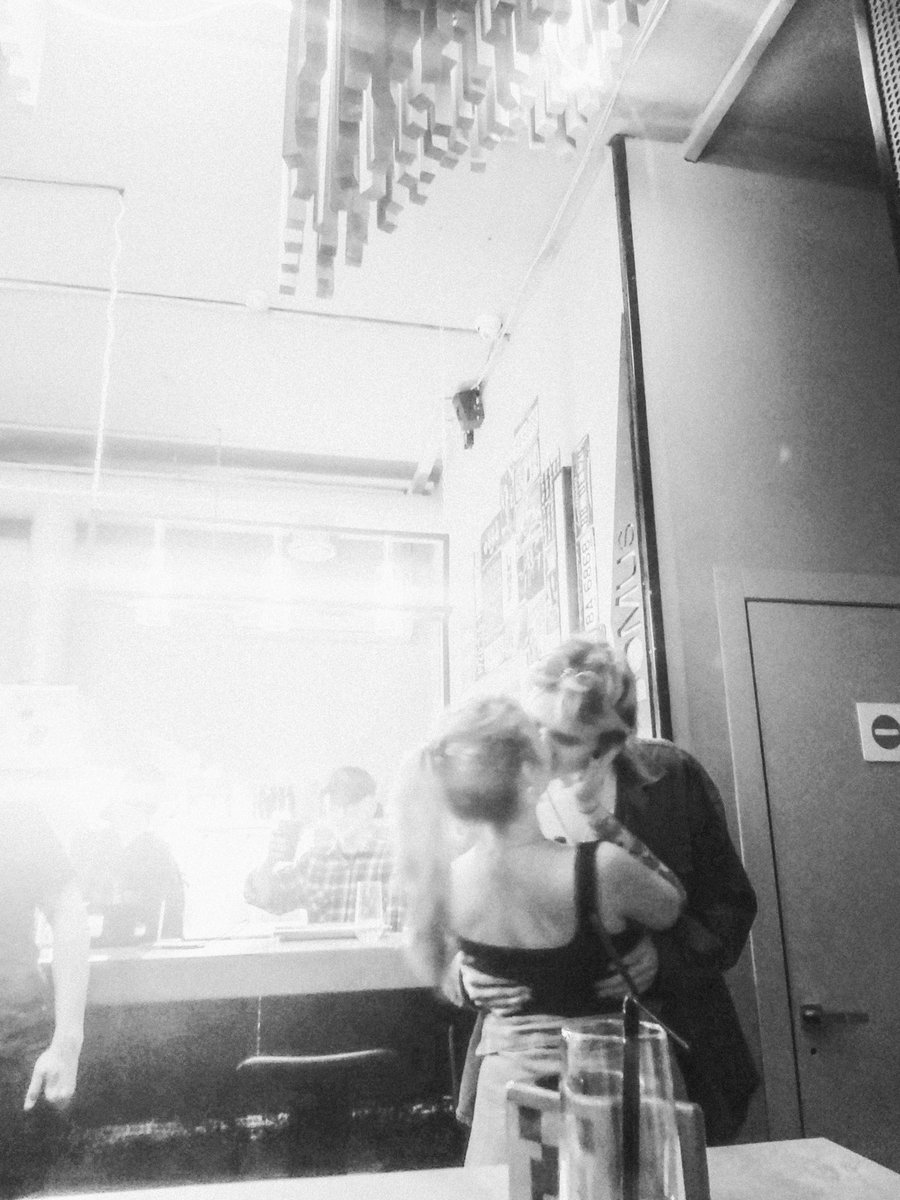 tinakamaro's tweet photo. Gn❤
For the first time in a long time I went to a bar to photograph people, to catch their emotions.They would be so open to each other,if not for the alcohol in their glasses,they would feel the same attraction consciously,without breaking away from reality.But what is reality? https://t.co/j7ithYPunp