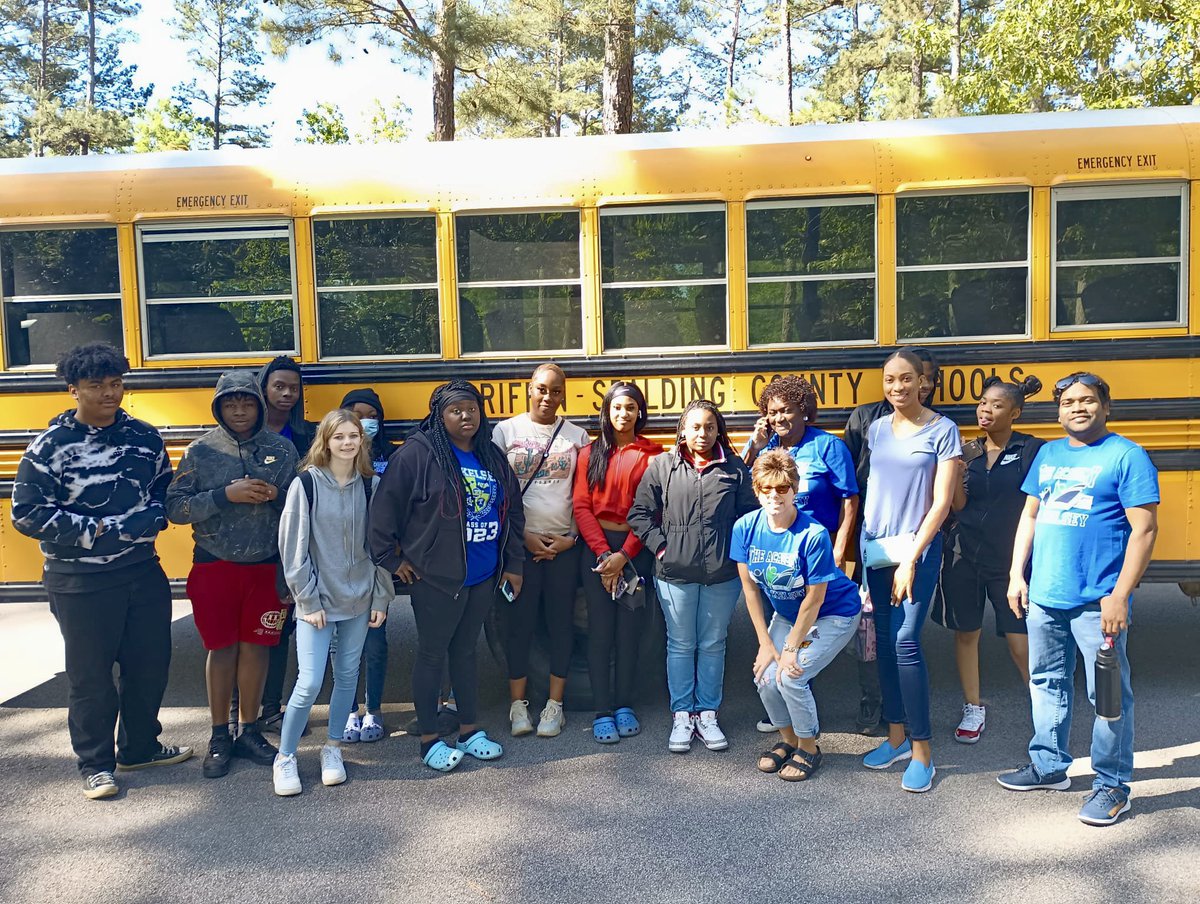 azkacademy's tweet photo. Our Academy students got to visit Panola State Park today! Panola Mtn. is a 100-acre granite outcrop similar to Stone Mtn. but smaller and more pristine. Students got to see its rare ecosystems and amazing views! #OutsideClassroom #Ecosystems @PanolaMountain @GriffinSpalding https://t.co/lBFchlajOX