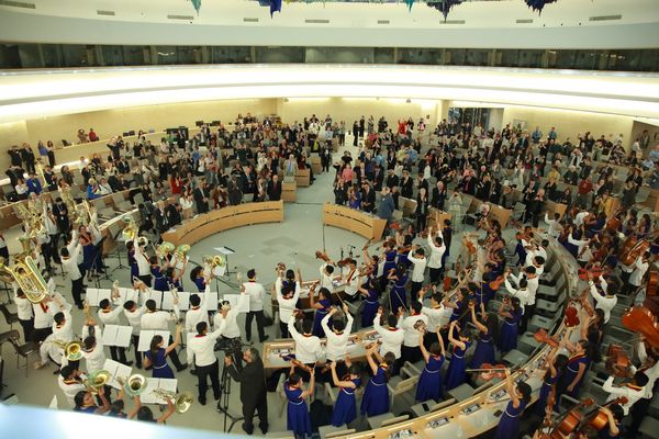 mscnoticias's tweet photo. #21Abr 🆕🌐🇻🇪 | Concierto de la Sinfónica Nacional Infantil de Venezuela en la ONU: Una demostración de la importancia del Sistema en la educación musical y social
https://t.co/VaTLYrVf3W @elsistema #SNIV #ONU #SomosElSistema @ONU_es #Ginebra #MSCNoticias #CMWorld https://t.co/5dSDuTXhQV
