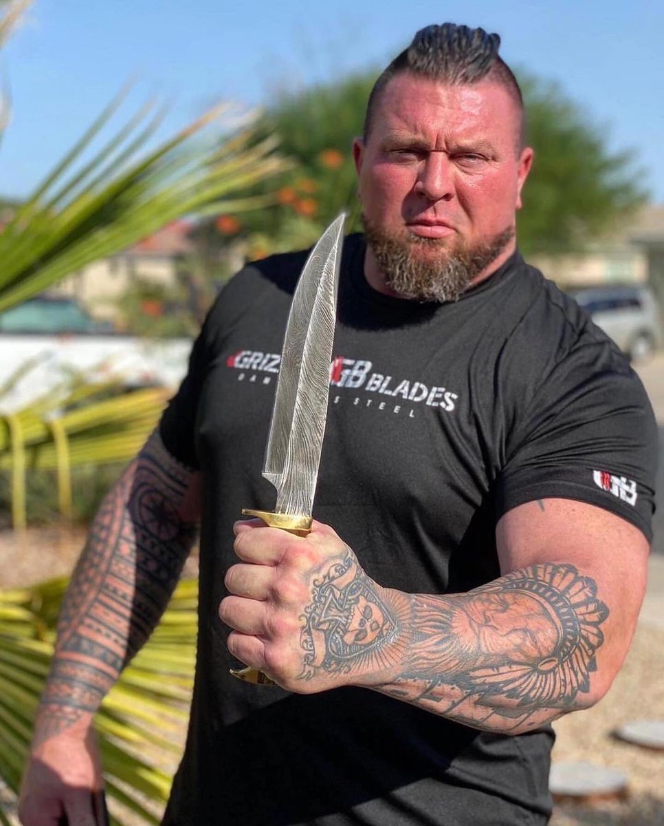 GrizzlyBlades's tweet photo. Posted • @nickbeststrong Thank's 2 @GrizzlyBlades 4 this Awesome Handmade Damascus Steel Bowie Hunting Knife! Go checkout all of their Badass Knives

#knife #knifeporn #knifelife #knives #PritchettPower #IronOutlaw #hunting #weapons #LTFA #Chickasaw #chickasawwarrior https://t.co/tWTV0GlkPF