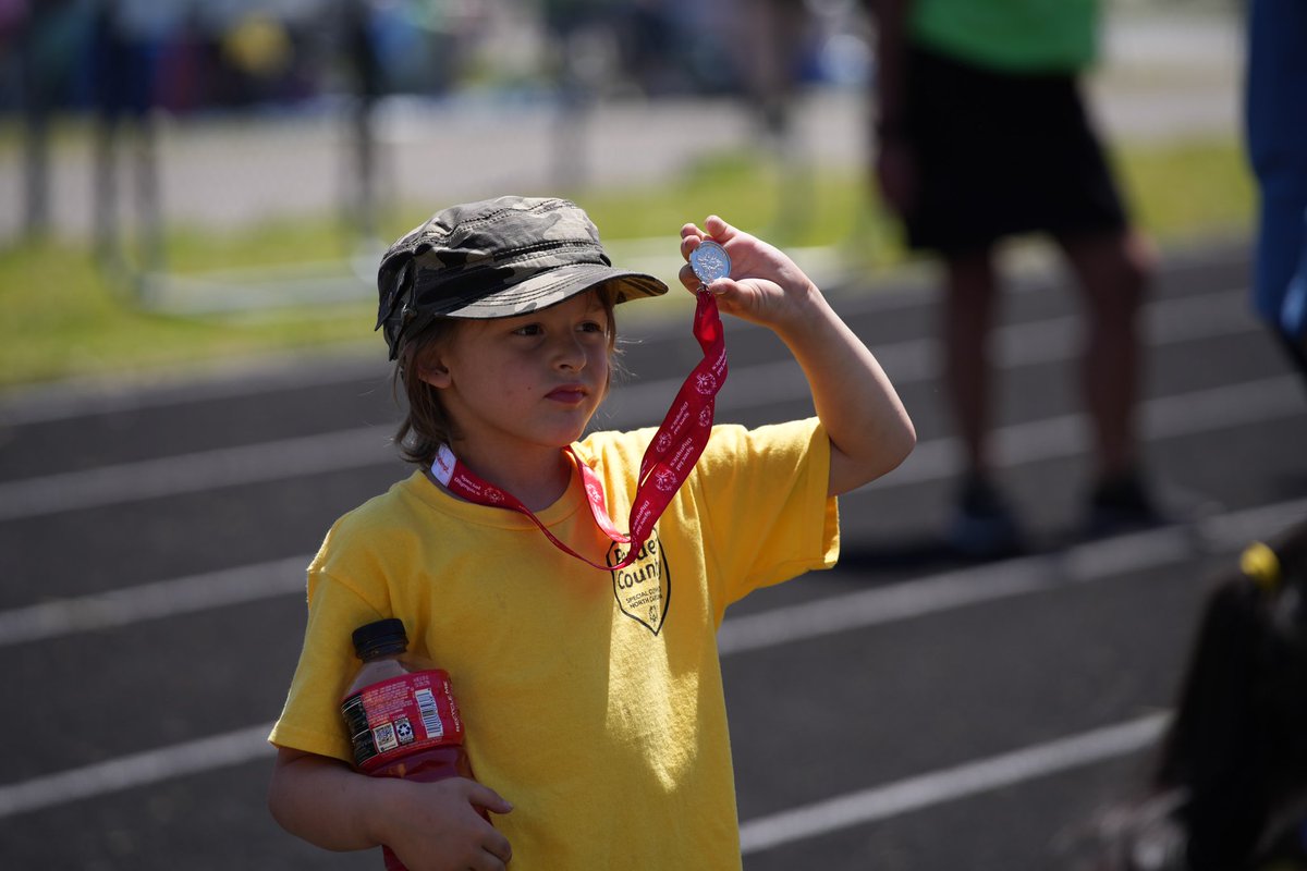 penderschools's tweet photo. Everyone would have been wearing gold if they were giving out medals for smiles at the 2023 Pender County Schools Special Olympics. Thank you to all the athletes who made this day so joyful and to the countless people who made it all happen! #PCSPride
https://t.co/Mbcixa4qCr https://t.co/r3CwvTQY9Y