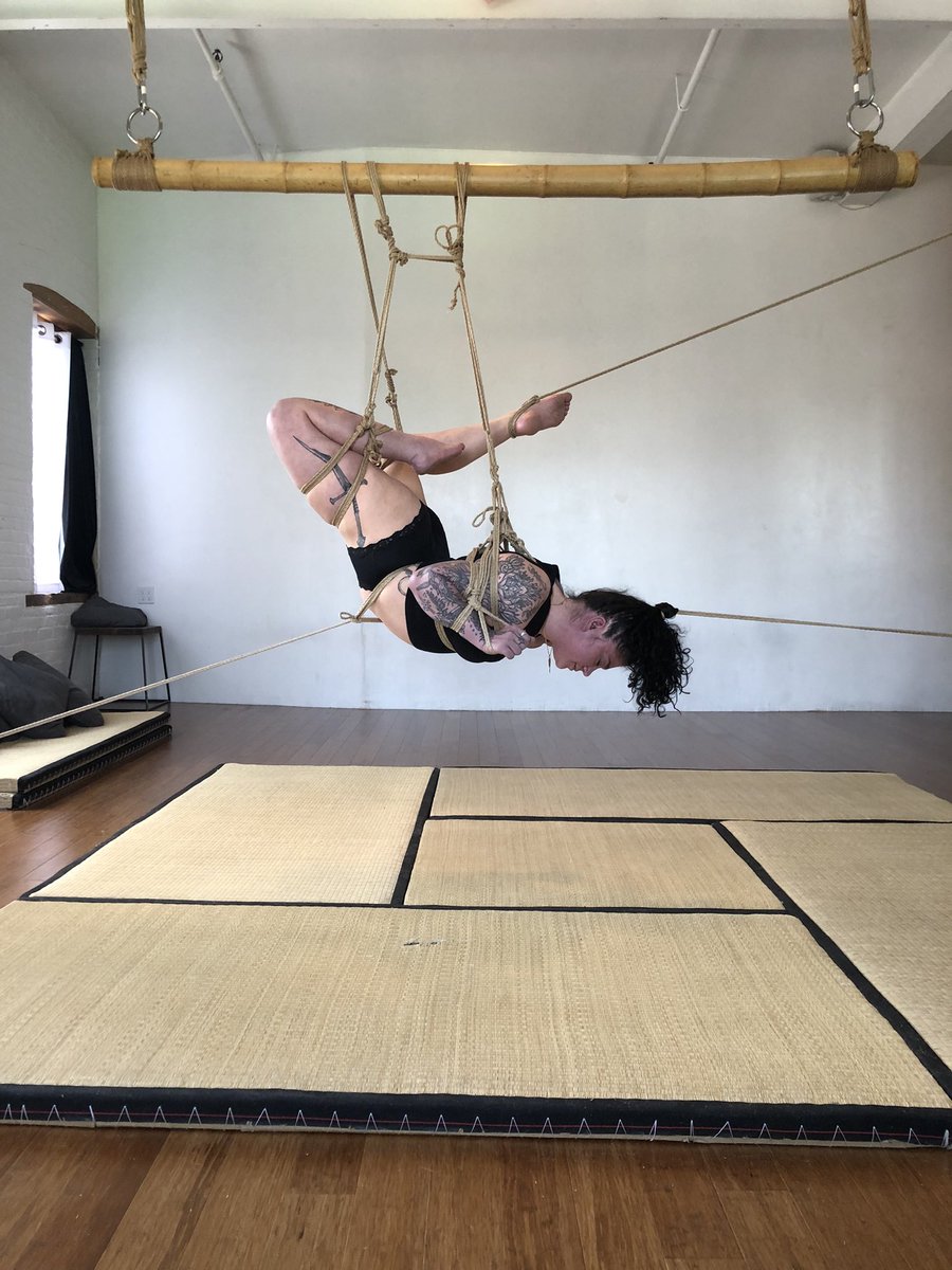 SaintSelene_'s tweet photo. Made some excellent shapes @TempleNewYork today https://t.co/tSaiRIhaCi