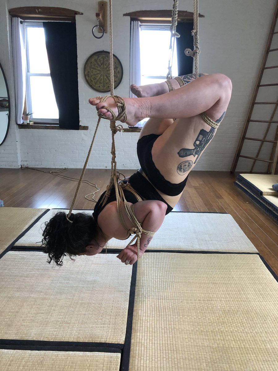 SaintSelene_'s tweet photo. Made some excellent shapes @TempleNewYork today https://t.co/tSaiRIhaCi