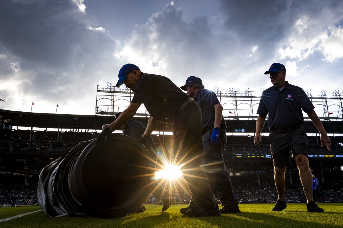 griffinpquinn's tweet image. Was gifted a baseball sky after a rain delay pushed back the start of last night’s game