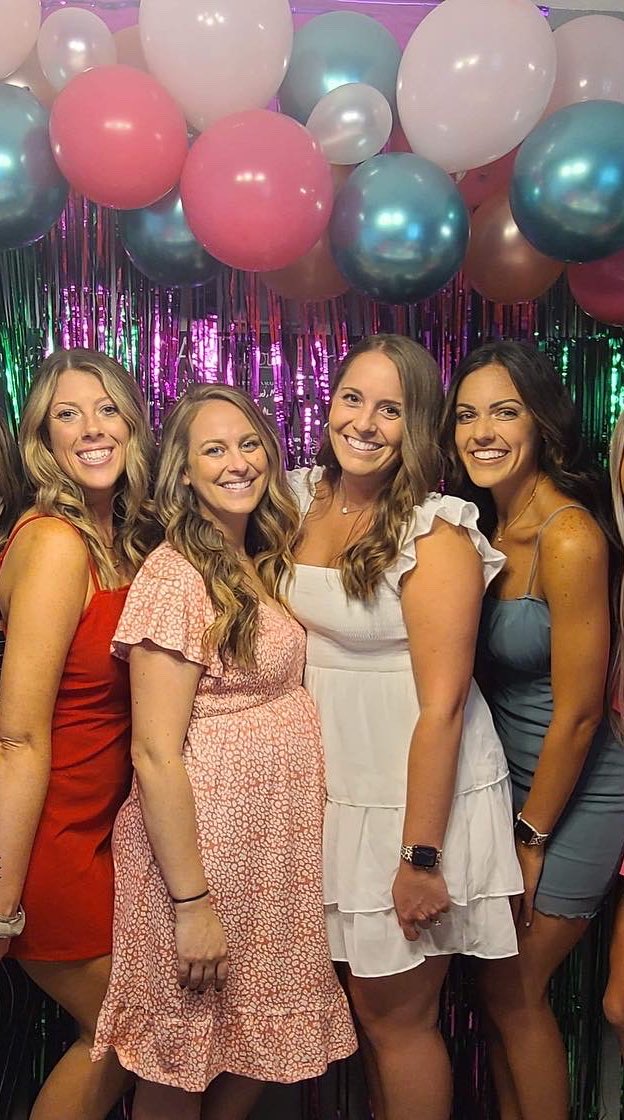 MsAlthageELL's tweet photo. “We must fight this powerful undercurrent pulling us toward isolation- not with a broad swath of a thousand friends, but with a few close, deep friendships.” #WSDRestAndWar Blessed to have my HS besties still by my side ❤️ https://t.co/ygvMY5FbUx