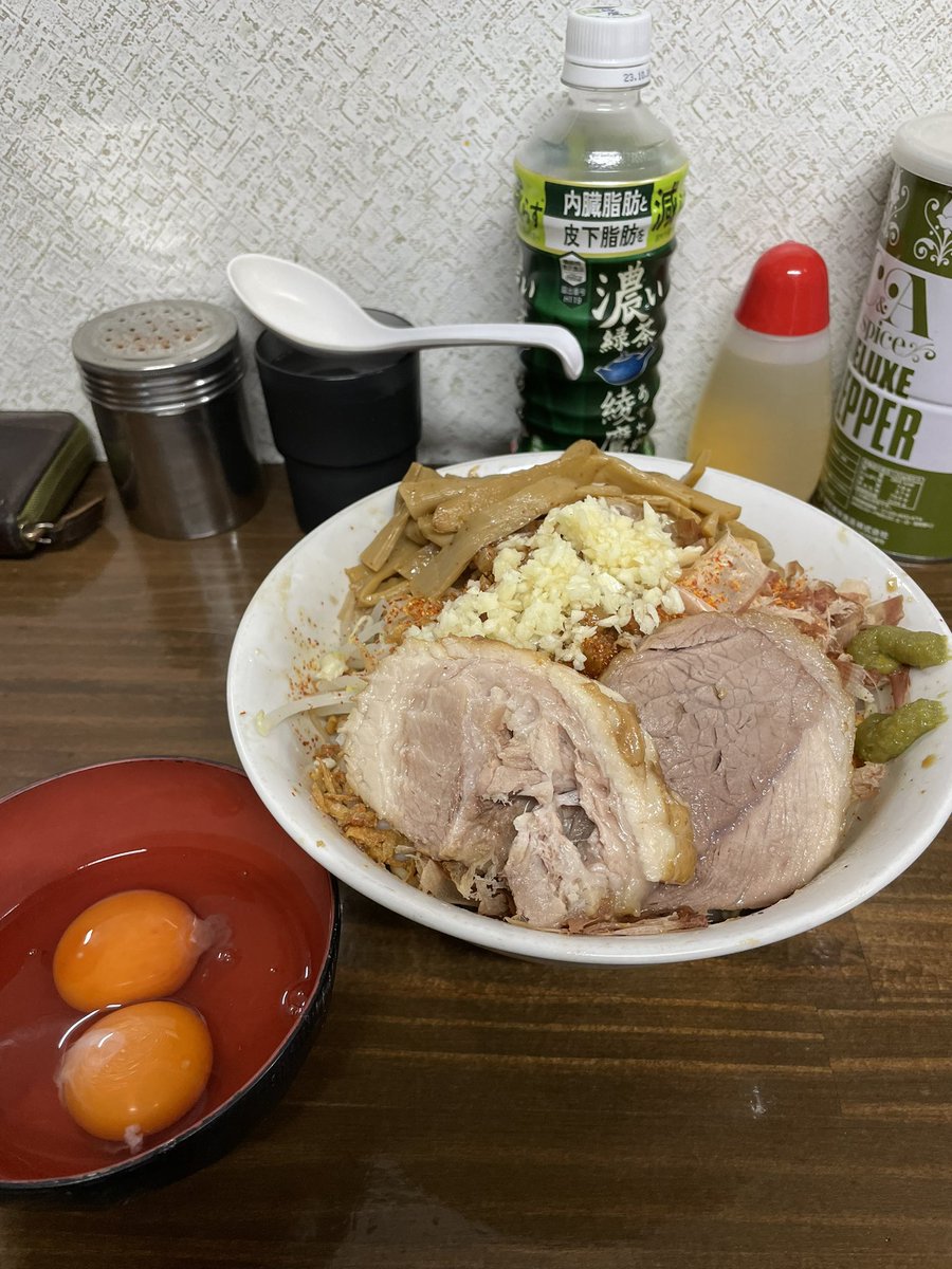 Godrachen's tweet photo. 昨日の晩飯🍜
ラーメン武丸@1090takemaru で油そば。
マヨイガイゼンブユズコショウダブル。
２日連続で行ってしまった。
やっぱり美味い。油そば美味い。
カエシの香り、麺の香りが直で来る。
そして柚子胡椒は欠かせないアクセント。
ごちそうさまでした‼️ https://t.co/MiEWD8Nxl9