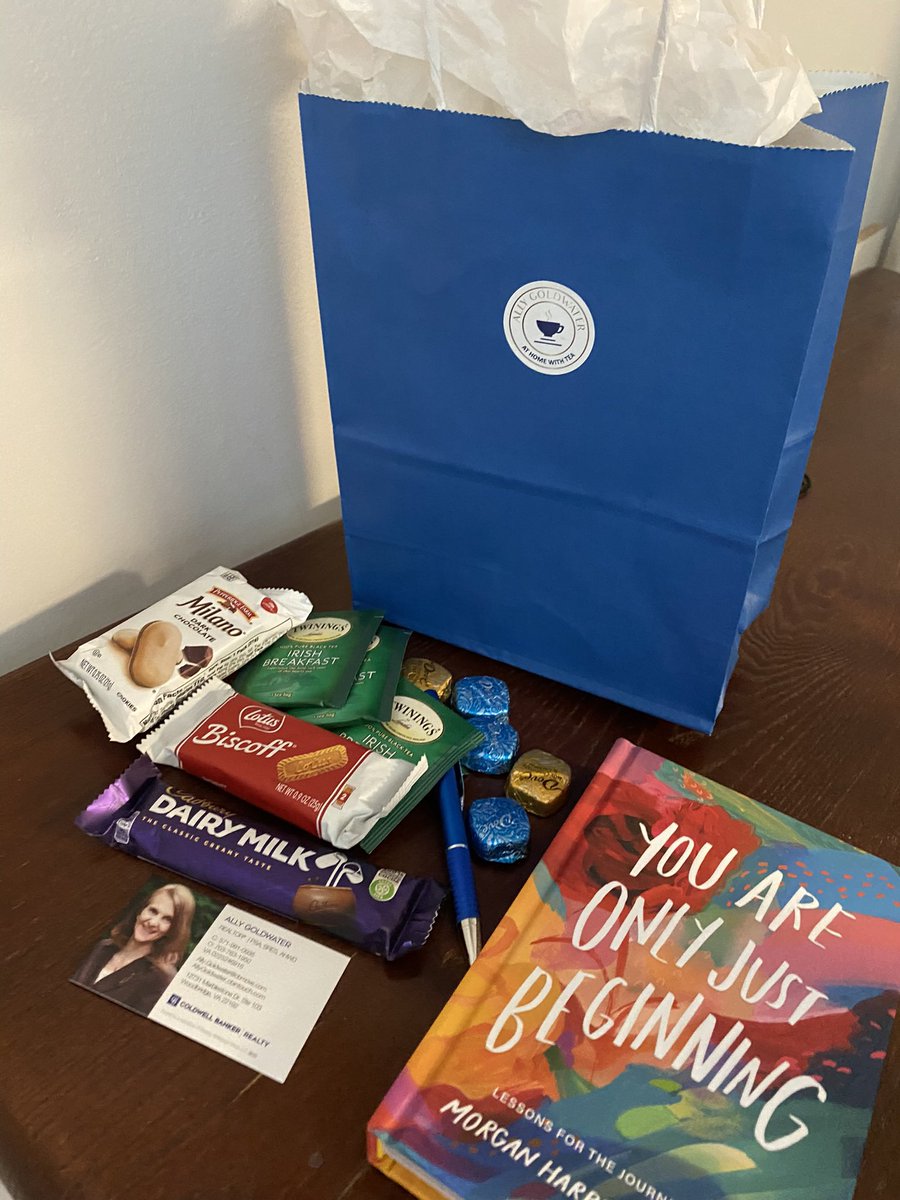 VaCrimDefense's tweet photo. Prince William Social Collective Coffee! Yet again I won a door prize and it had my favorites- Dove milk chocolate and Milanos https://t.co/dXRPcmQRT0