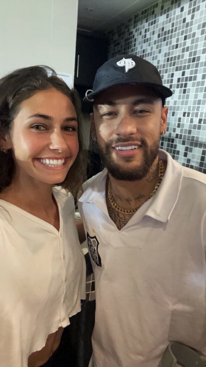 not everyday you get to meet a futebol icon🖤
