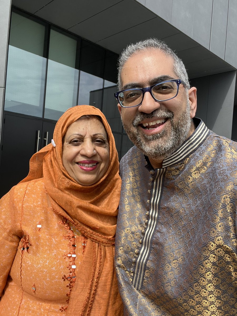 raehanbobby's tweet image. HAPPY EID MUBARAK from my family to yours. It’s a great end and feast after a fulfilling month of fasting. 🙌🏽🥰🙏

#PowerOfConnection #eid2023 #happyeid #familytime #EidAlFitr