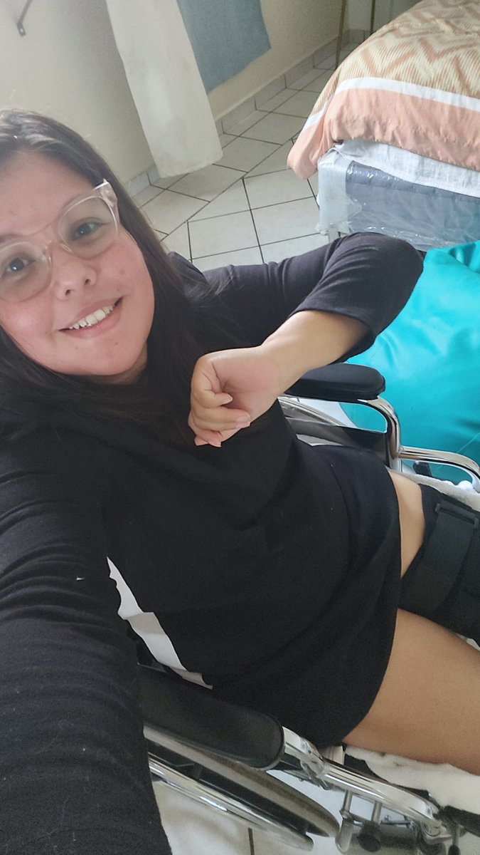 Carol Monroe tweet media