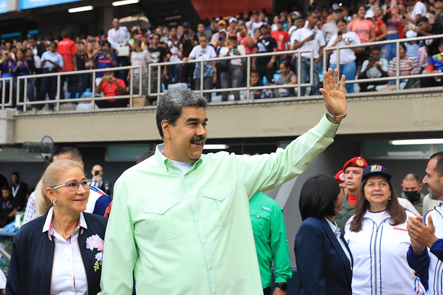 NicolasMaduro's tweet photo. Presenciamos una bonita Ceremonia Inaugural de los V Juegos Deportivos del ALBA 2023, con todo el colorido y la alegría de nuestra cultura. Venezuela abre sus puertas al deporte, que une a los pueblos de América Latina, el Caribe y el mundo. https://t.co/HTCDQK3FaO