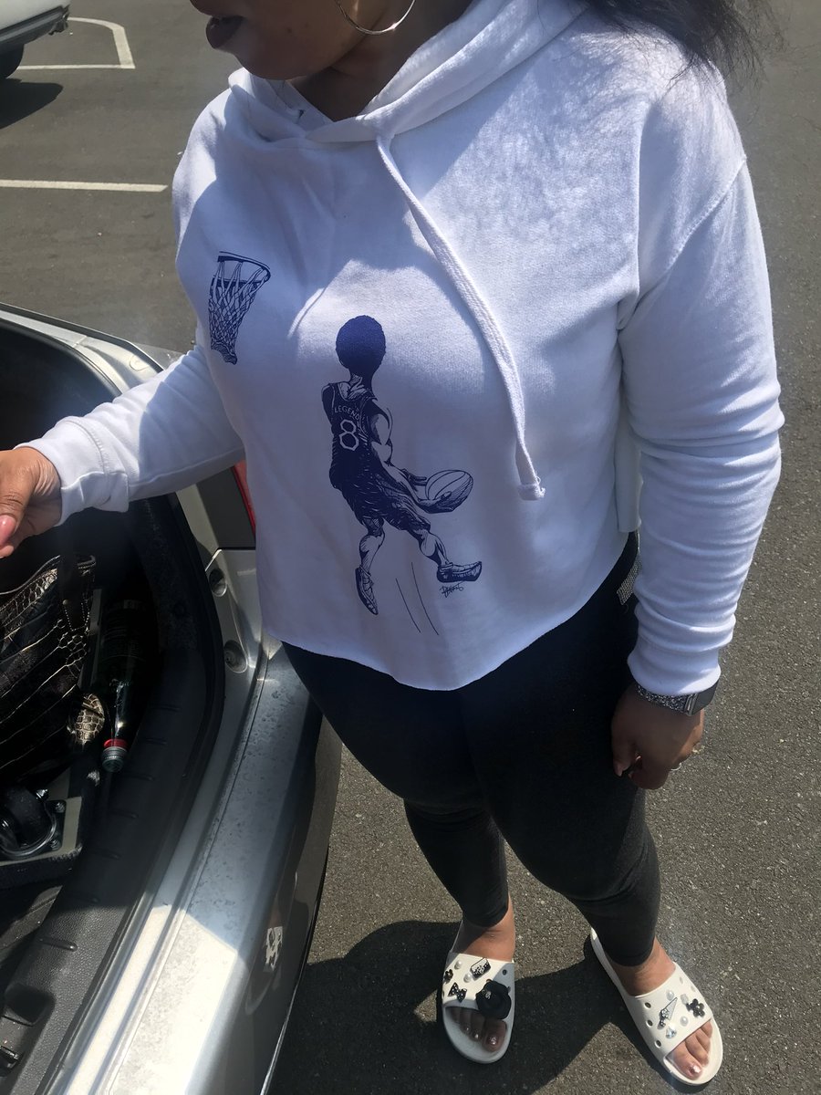 HardwoodLegends's tweet photo. #Lady #hardwoodlegends and #basketball #beauties The Crop top Hoodie #Kobe tribute https://t.co/hHmpAVxk4b