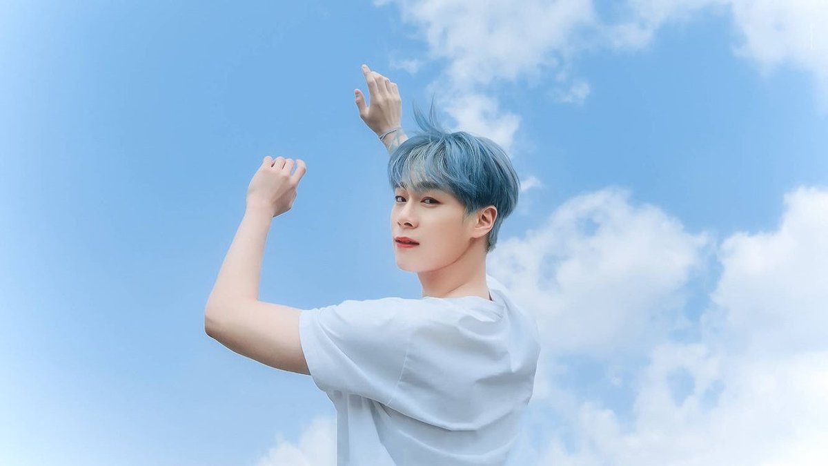 pupcatbean's tweet photo. This is not a goodbye. Until we meet again, my love. Fly high, Binnie. I love you always and forever, my Moon. Keep shining! ✨🤍 https://t.co/Bo6rLacDk6